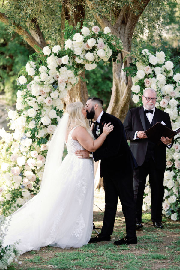 Romantic Hummingbird Nest Ranch Wedding With Classic Touches